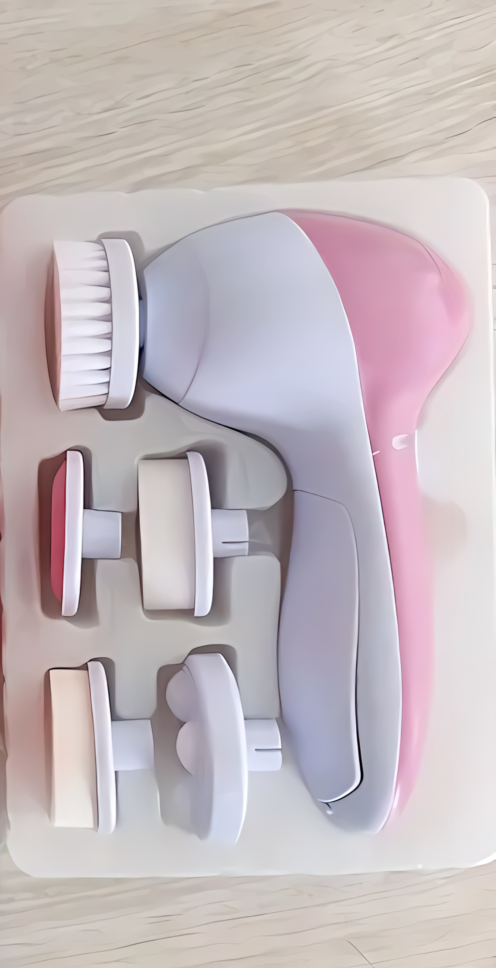 Glowiq – 5-in-1 Facial Cleansing & Massage Device